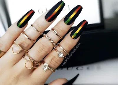 rasta nails stripe