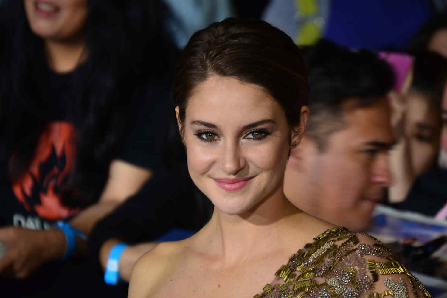Divergent movie actress Shailene Woodley attends a film premiere