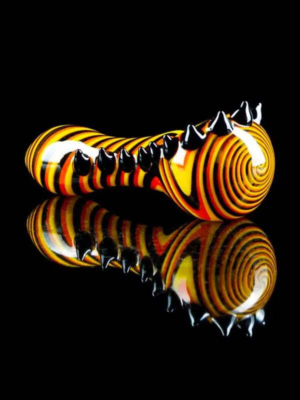 claw pipe with trippy swirl design
