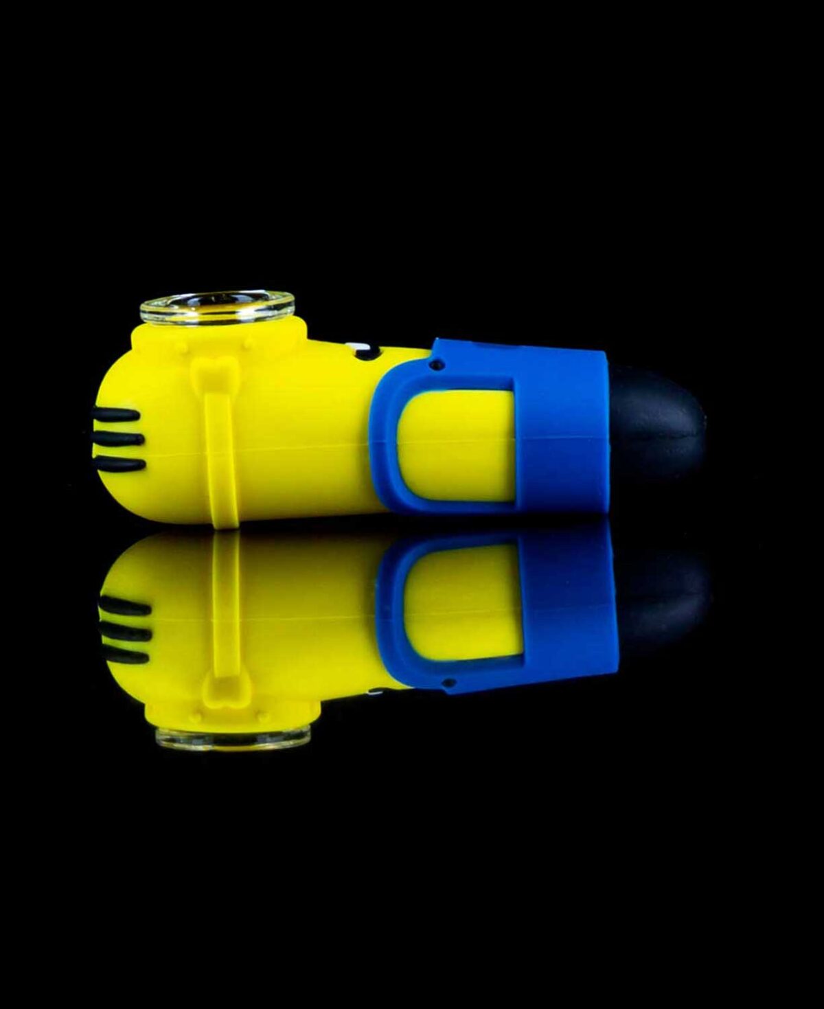 minion weed pipe made from food grade silicone