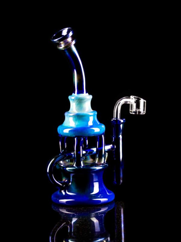 blue rig recycler with iridescent fuming
