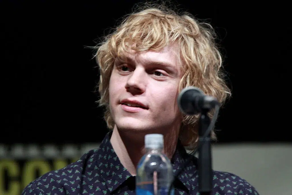 evan peters