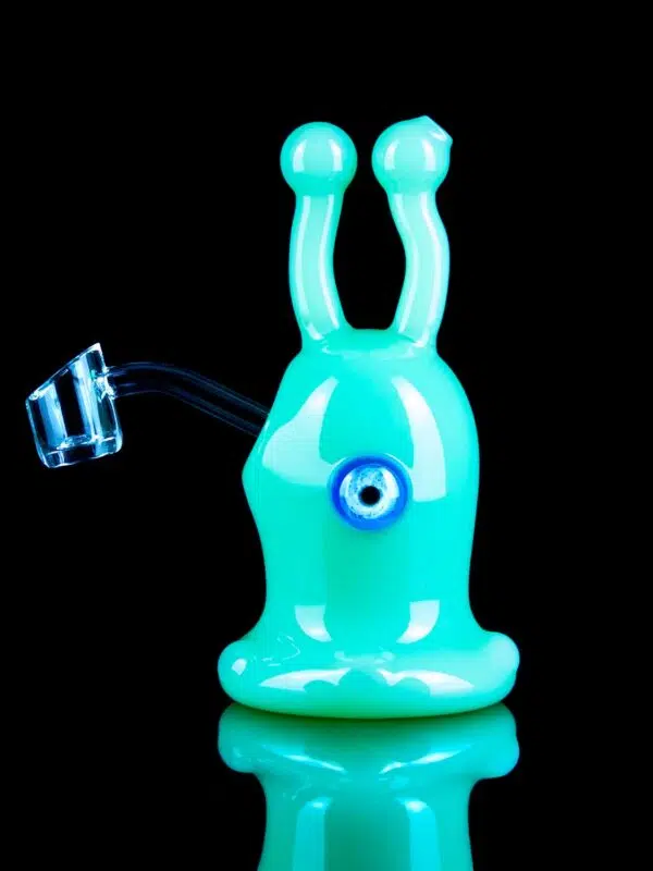 alien dab rig with marble cyclops eye