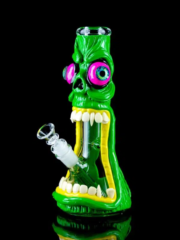 skull bong made from 7mm thick glass